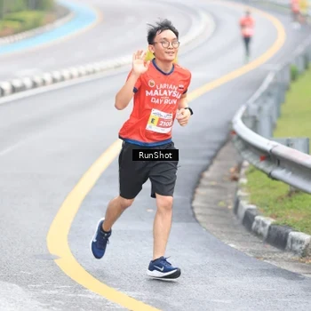Runner Photo 7020580