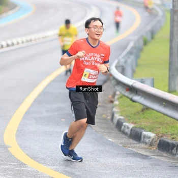 Runner Photo 7020581