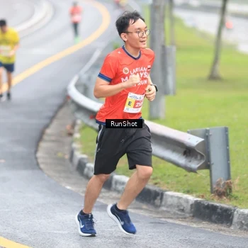 Runner Photo 7020587