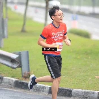 Runner Photo 7020589
