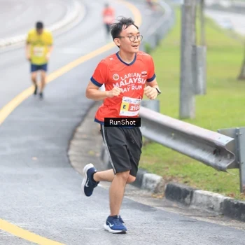 Runner Photo 7020592