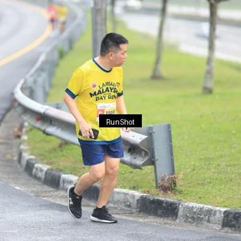 Runner Photo 7020599