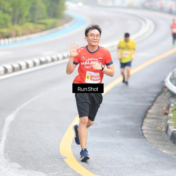 Runner Photo 7020603