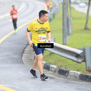 Runner Photo 7020606