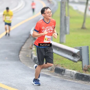 Runner Photo 7020622