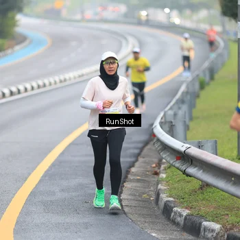 Runner Photo 7020776