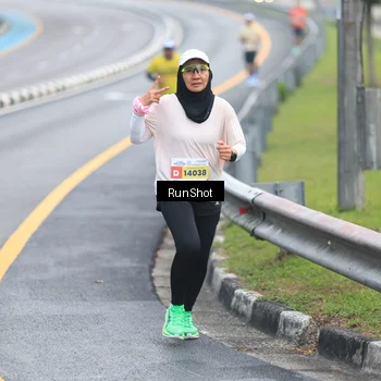 Runner Photo 7020873