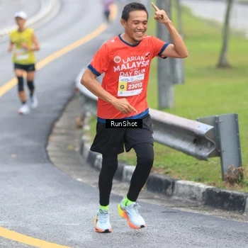 Runner Photo 7020973