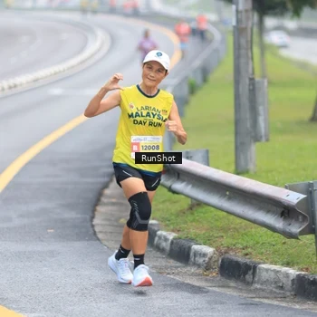 Runner Photo 7021000