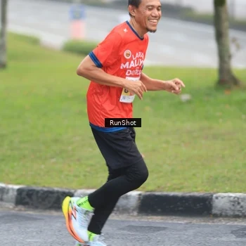Runner Photo 7021002