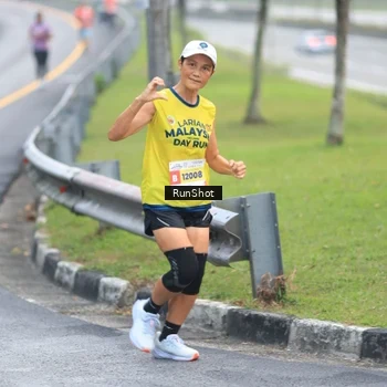 Runner Photo 7021003