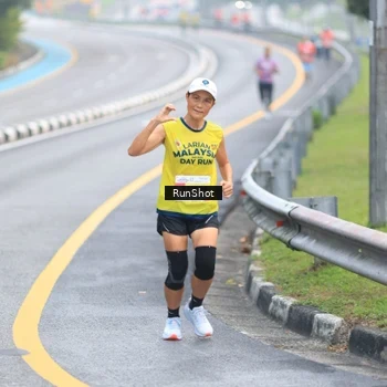 Runner Photo 7021012