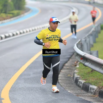 Runner Photo 7021024