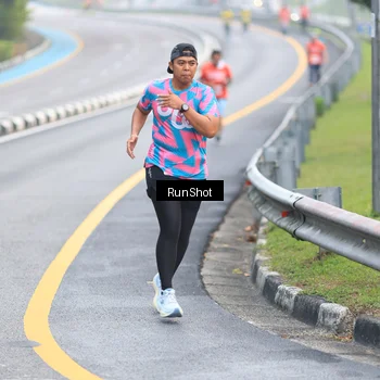 Runner Photo 7021034