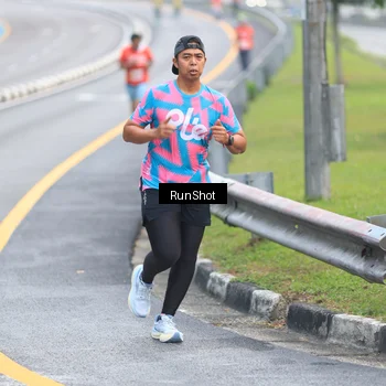 Runner Photo 7021040