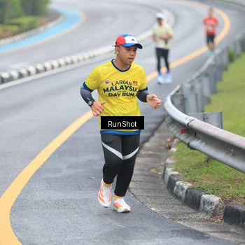 Runner Photo 7021043