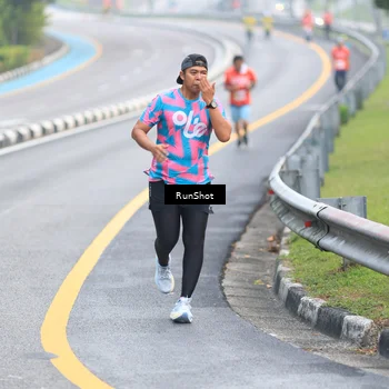 Runner Photo 7021047