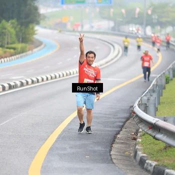 Runner Photo 7021067