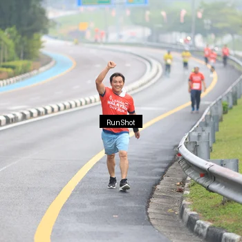 Runner Photo 7021076