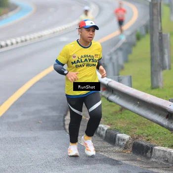 Runner Photo 7021082