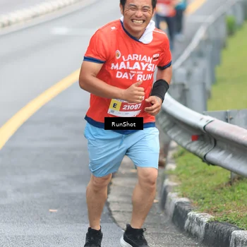 Runner Photo 7021083