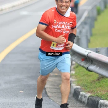 Runner Photo 7021086
