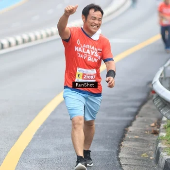 Runner Photo 7021104