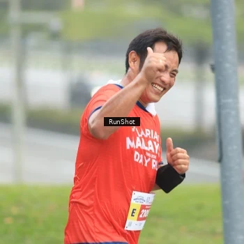 Runner Photo 7021119