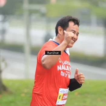 Runner Photo 7021120