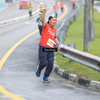 Runner Photo 7021125
