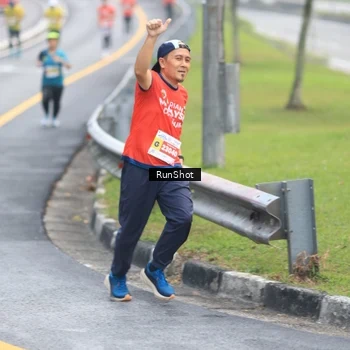 Runner Photo 7021133