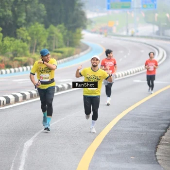 Runner Photo 7021197