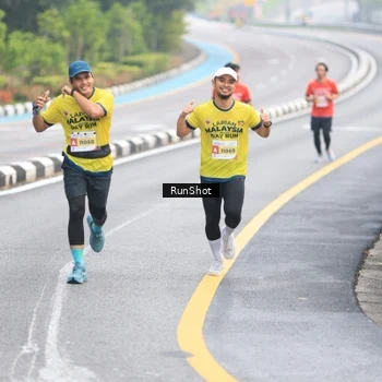 Runner Photo 7021201