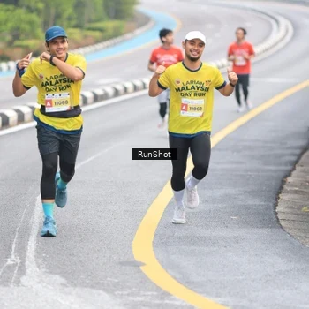 Runner Photo 7021207
