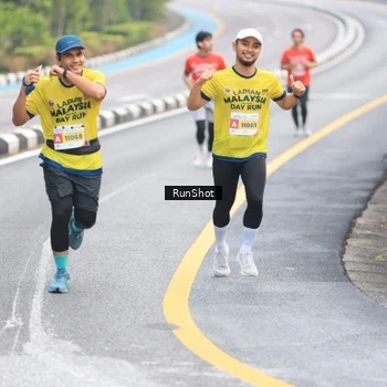 Runner Photo 7021211