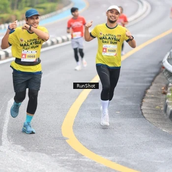 Runner Photo 7021213