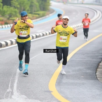 Runner Photo 7021215