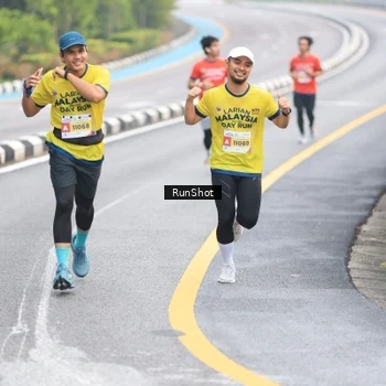 Runner Photo 7021221