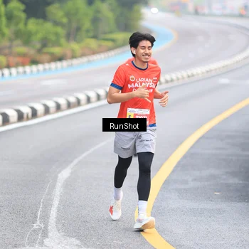 Runner Photo 7021241