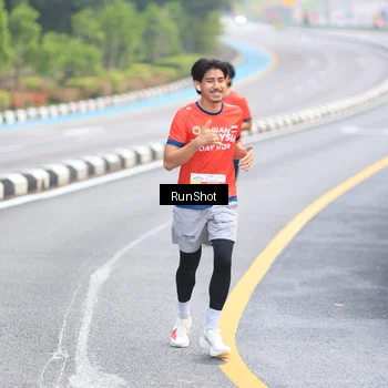 Runner Photo 7021244