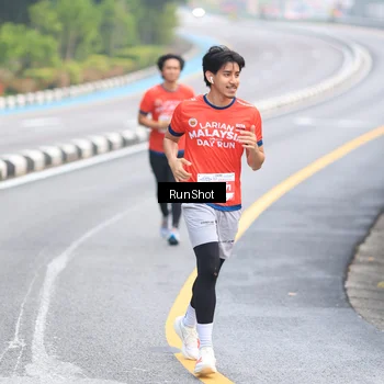 Runner Photo 7021245