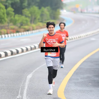 Runner Photo 7021246