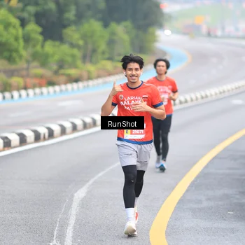 Runner Photo 7021248
