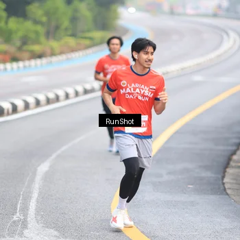 Runner Photo 7021253