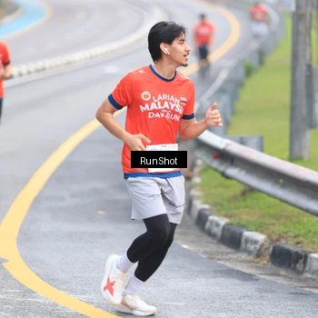 Runner Photo 7021254