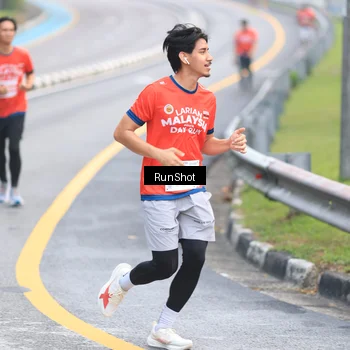 Runner Photo 7021259