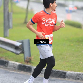 Runner Photo 7021264