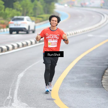 Runner Photo 7021265