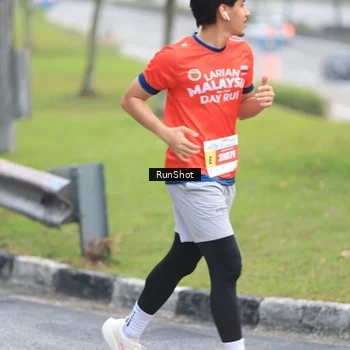 Runner Photo 7021272