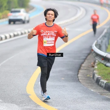 Runner Photo 7021275